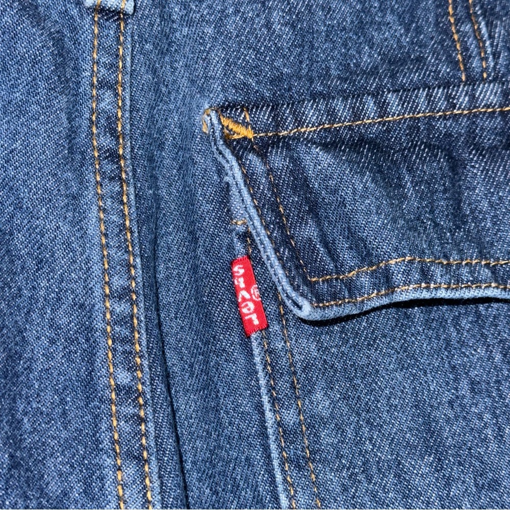 Levis Levi's Women's '94 Baggy Mid Rise Vintage Fit Straight Leg Cargo Jeans, 30 - Picture 13 of 15